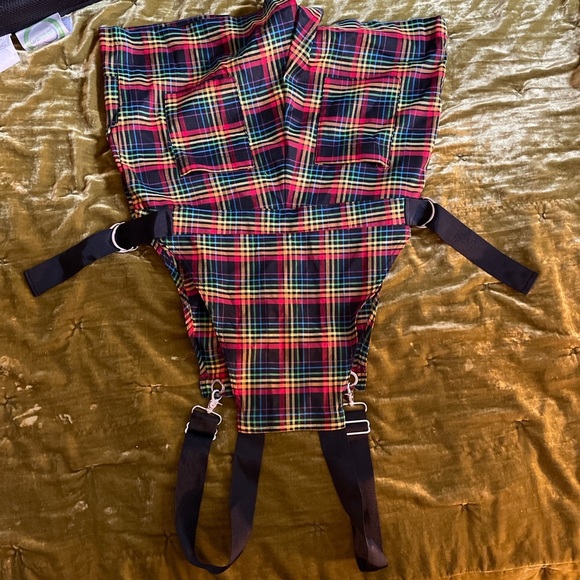 Hit Topic romper - Picture 3 of 3